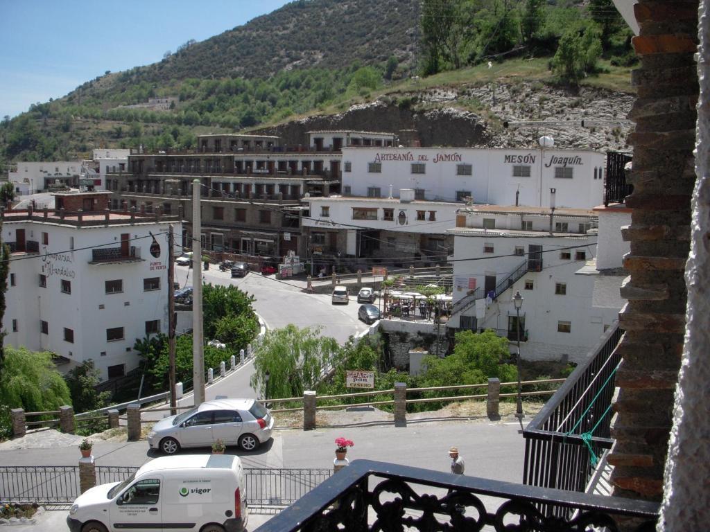 Casa Rosa Apartment Trevelez Exterior photo